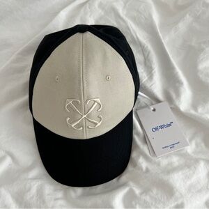 Off-White Hat (New with Tag)